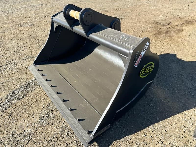 Unused Mud Bucket to Suit 10-17T Excavator, Width: 1550mm, Pin Diameter: 65mm Centre to Centre: 385mm, Between the ears: 260mm, EXEQ: 161541