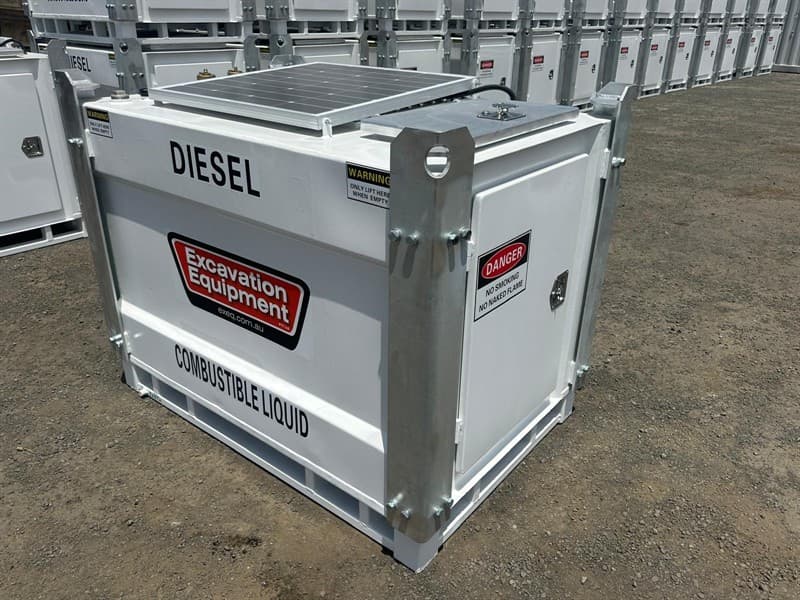 Unused 1000 Litre Bunded Fuel Storage Cube / Tank with Solar Powered Pump, Model: G1 Comes with Solar Panels, Hose, Nozzle , Pump & Meter, S…