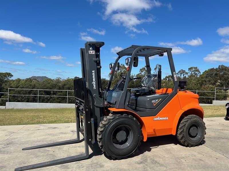 Lonking X-35 – AWD Forklift, Model: CPCD35, 37Kw/ 49HP 4Cyl Diesel Engine 4WD, 3.5t Safe Working Load, 4.5m Fork Height, 1270mm Fork Length,…