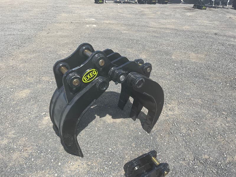 Unused 2024 Manual 5 Finger Grab to Suit 3T Excavator, Pin Diameter: 40mm, Center to Center: 200mm, Between the ears: 150mm, Maximum Grab Op…