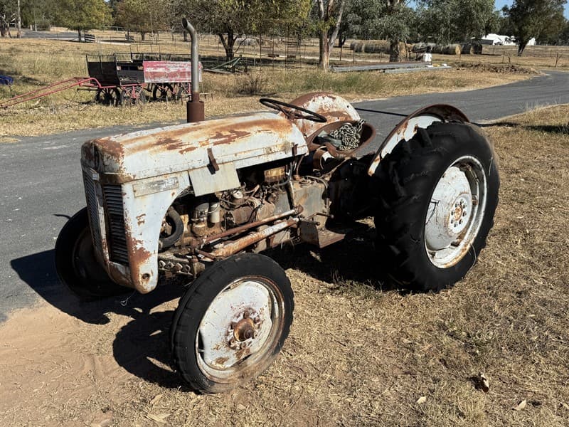 FERGUSON TE20 "Little Grey Fergie". Parts Only. Gearbox seized. Petrol Motor. Located Maryvale, NSW (Geurie)