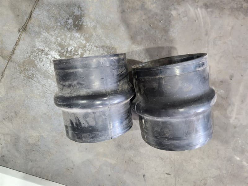 6 Inch Air Intake Rubbers pair. Located Orange, NSW
