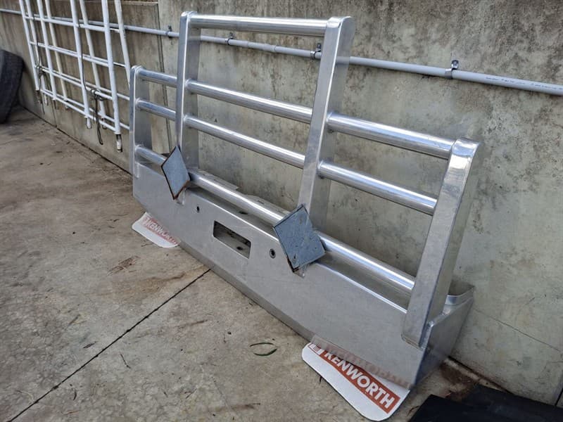 Mr Bullbar Aluminium Bullbar suit T904, T908 and T909 with backing plate. Located Orange, NSW