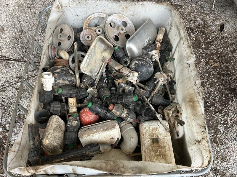 RURAL PLUMBING PARTS, FITTINGS, FLOATS, PULLEYS. Located Delungra, NSW
