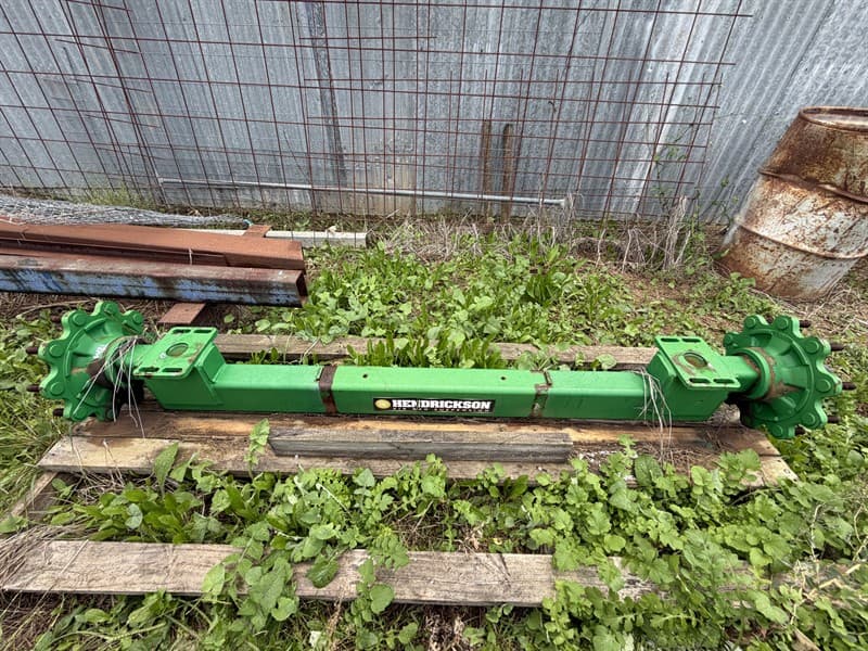 Hendrickson Air suspension 2.4 centers 10stud hubs removed from goldacres spray to upgraded to 3m. Located Uranquinty, NSW.