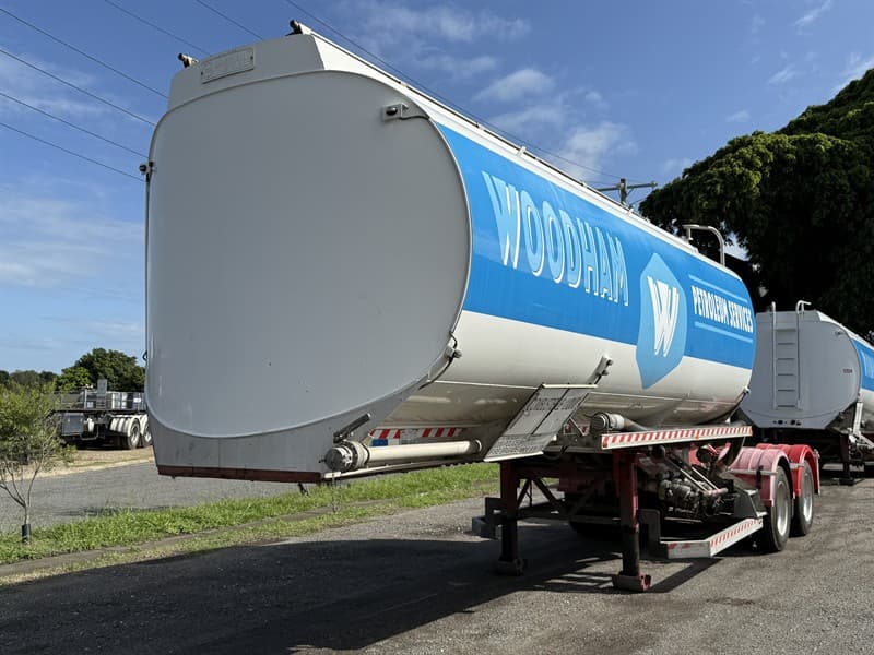2006 MARSHAL LETHLEAN A TANKER. VIN. 6T9T25V9760AHA054. Three compartments with SFL of 24,850 litres. E stops. Hendrickson running gear. Air…