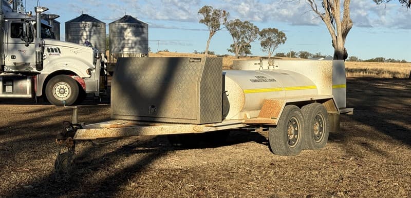2022 CUSTOM 2000 LITRE FUEL TRAILER. VIN. 6T9T20V57MA01M135. Including air compressor + reel. Davey pump plus hose reel and nozzle. Fuel met…