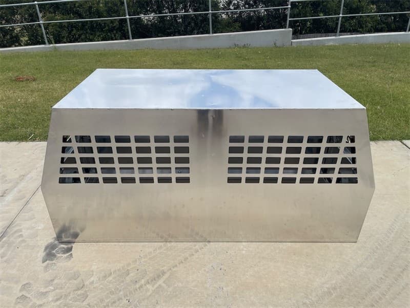 Unused Heavy Duty Aluminium Dog Box for Ute, Shipping Dimensions: 1800mm x 700mm W 850mm H, Weight: 66Kgs EXEQ Stock No 172178 Please Note t…
