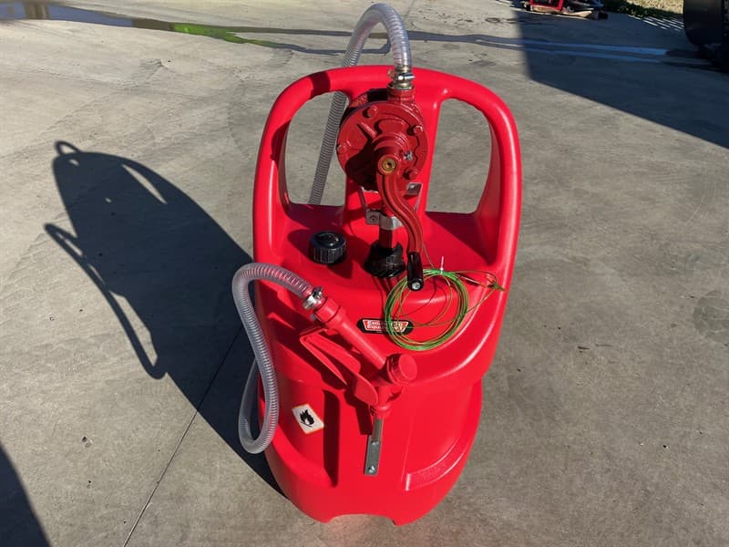 Unused 75L Portable Fuel Tank with Manual Pump,, Model: GM7801, Maximum Flow: 20 lpm, 4m of ¾ inch Delivery Hose, Shipping Dimensions: 525mm…