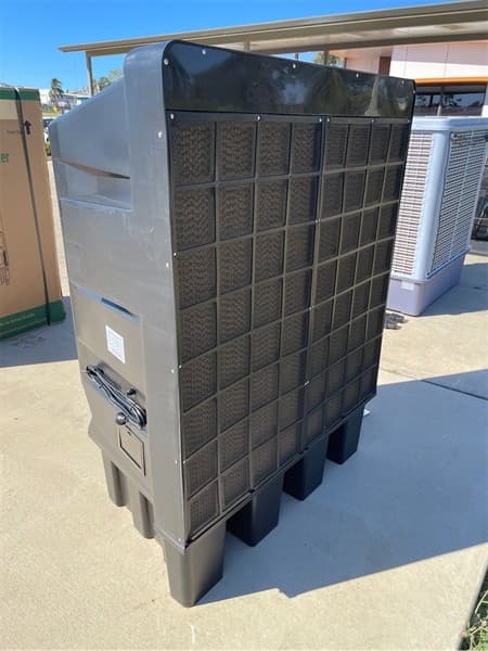 Industrial Air Cooling Unit, Model: AY-YD06, Max Air Flow: 22000 Cubic Meters Per Hour, Water Storage : 120L, 220-240V, Comes with castor wh…