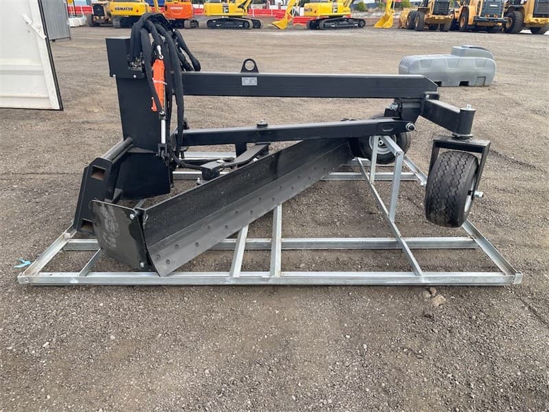 Unused Grader Attachment to Suit Skid Steer, Blade Width 2.42m Rotation angle 25°, Incline Angle: 24°, Shipping Dimensions: 2590mm L x 2160m…