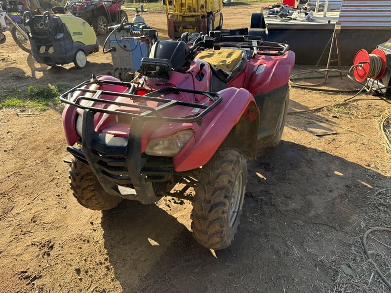 2011 Honda Fourtrax 420, VIN: 1HFTE37U8B4250676. ODO: 10769km, uhf fitted, auto shift, requires new seat cover. Vendor states bike had been …