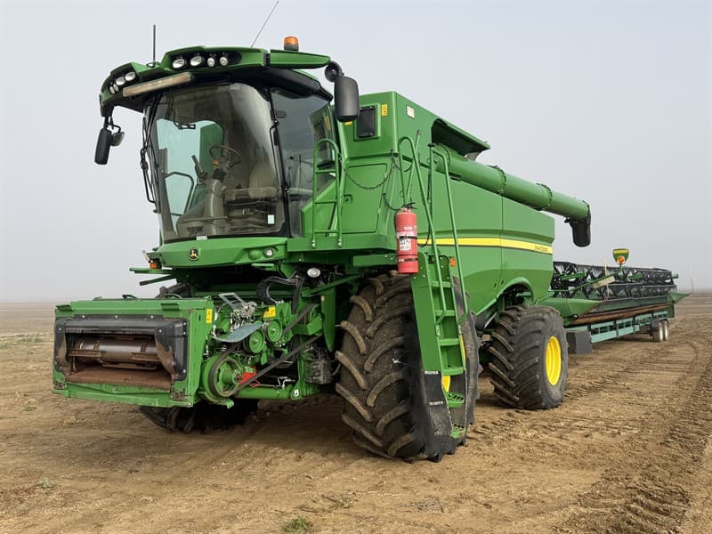 2021 John Deere S780, PIN: 1Z0S780ACLF125220. Engine hours: 2,921.9; separator hours: 2,114.3, 4WD rice spec combine, chopper with powercast…