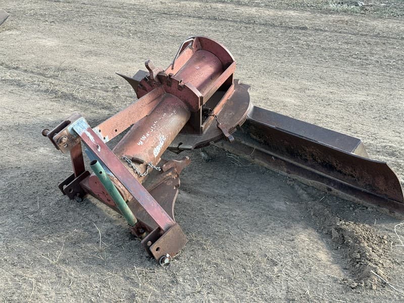 Waratah 3PL grader blade, 8' fully adjustable blade. Located Hay, NSW.