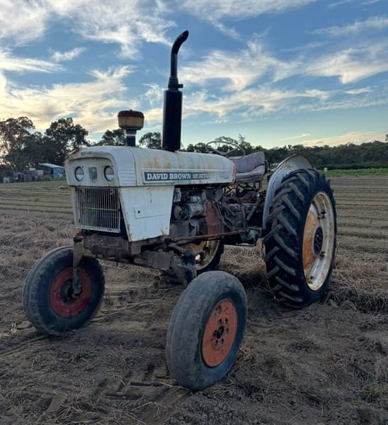 DAVID BROWN SELECTAMATIC 880 TRACTOR. High clearance. PTO. Linkage. Working condition. No hour meter