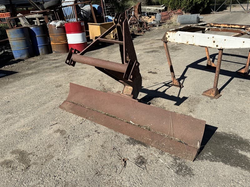 3PL GRADER BLADE. 1.8 metre blade.
