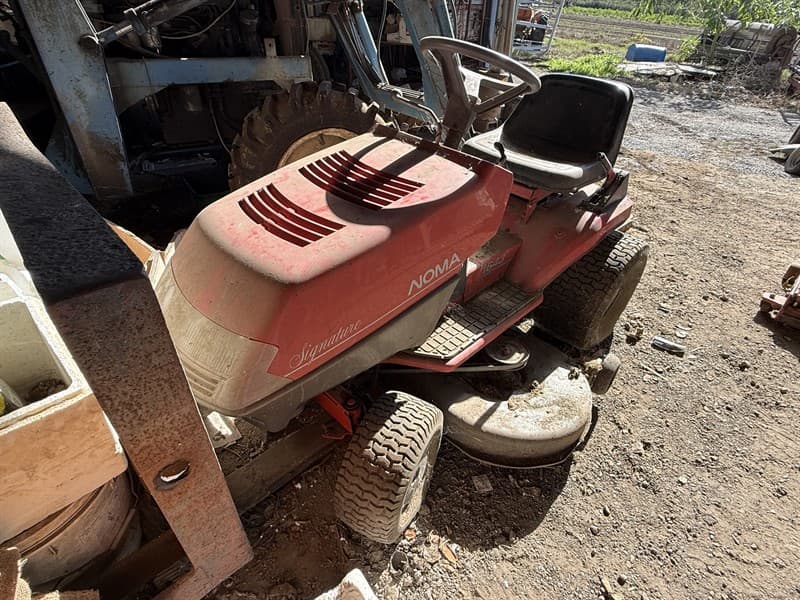 NOMA 1643 MOWER. Working condition. Deck will require repair. No battery.