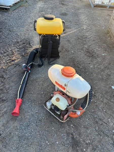 1 X HARDI BLOWER & 1 X SOLO BLOWER