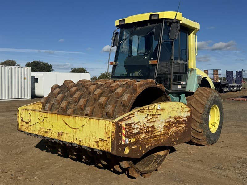 2007 AMMANN ASC150 PADFOOT ROLLER. Serial no 10710170700. E stops. Battery isolator. Fire extinguisher. FOPS & ROPS. Reverse camera. UHF. Lo…