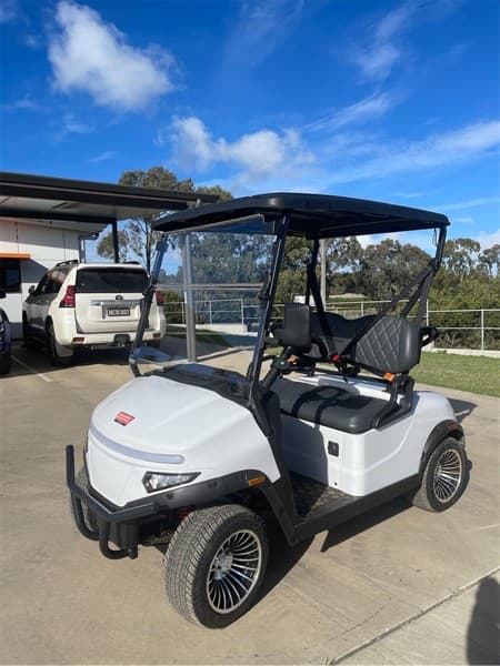 Unused Deluxe 2-Seater Electric Golf Cart / Buggy, Model: Scout 2, Alloy Wheels, Disc Brakes, LED Light System, Cup holders, Seat belts, Mir…
