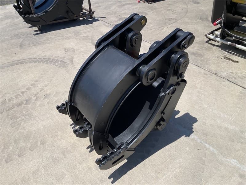 Unused Dual Ram Hydraulic Grapple Attachment to Suit 8T Excavators, Pin Diameter: 50mm, Centre to Centre: 305mm, Between the ears: 205mm, Sh…