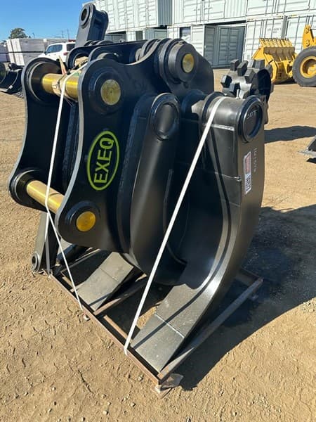 Unused Grab Attachment to Suit 28-36T Excavator, Width: 1270mm, Pin Diameter: 90mm, Centre to Centre: 513mm, Between the ears: 400mm, Maximu…