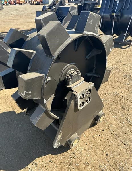 Unused Compaction Wheel to Suit 18-25T Excavator, Width: 480mm, Pin Diameter: 80mm, Centre to Centre: 460mm, Between the ears: 340mm, Shippi…