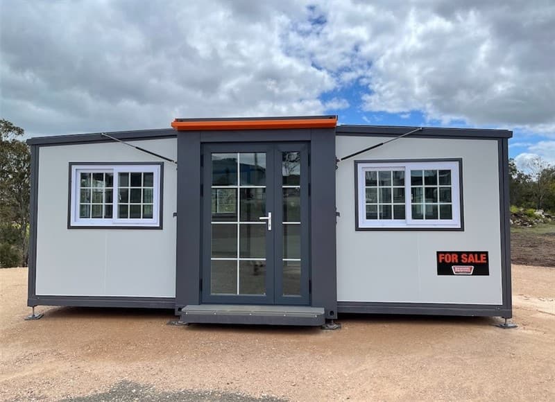 Unused Expandable Container House with Ensuite, Model: L0206, Includes: 8 Sliding lockable Windows, 1 x Door, Timber look flooring, Ensuite …