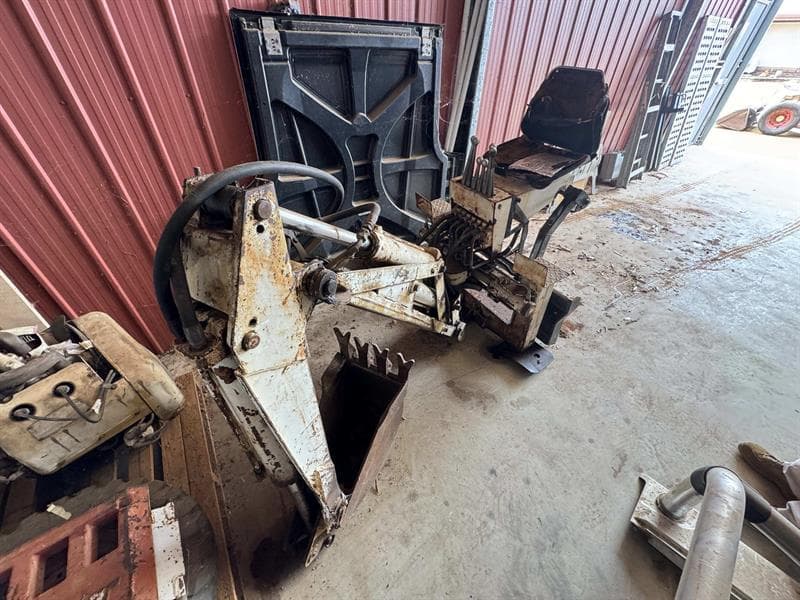 BOBCAT BACKHOE FOR SKID STEER. Potentially 1960s - 1970s. UNknow working condition Located Dubbo, NSW. MORE INFO TO COME.......