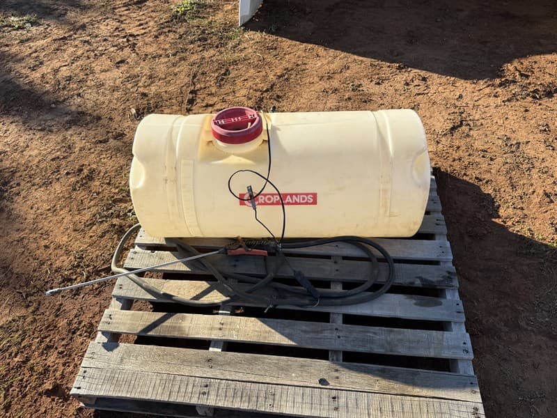 100 LITRE SPOT SPRAYER. 12 Volt electric pump, hose and spray wand, 6.8 litre pump, on off switch. Located West Wyalong, NSW.