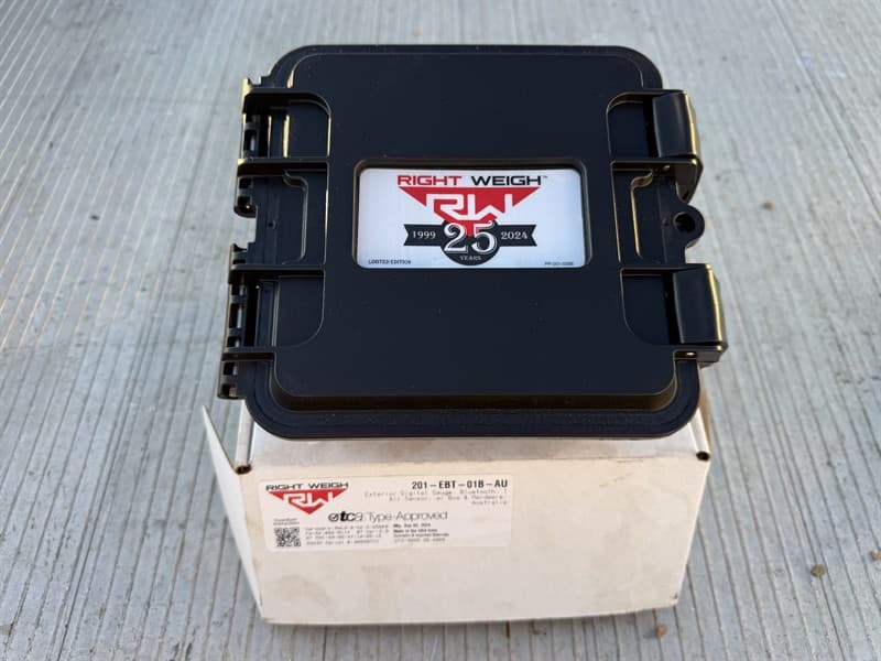 RIGHT WEIGH DIGITAL SCALES, NEW IN BOX. Exterior digital gauge, bluetooth, Air sensor, with box and hardware. Located West Wyalong, NSW.