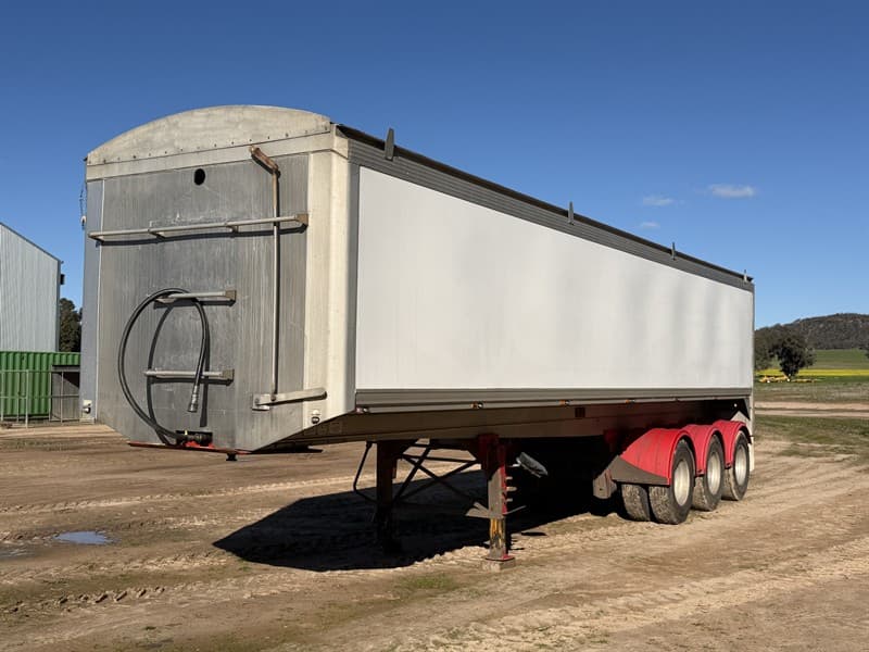 2008 MAXI TRANS HAMELEX WHITE HXW ST3 VIN:6HUMTAHXW8H0T0621. ATM: 41000kg, Hendrickson axles on air bag suspension, 10 stud alloy rims, drum…
