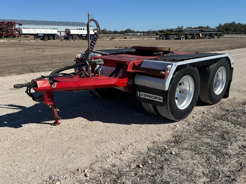 2011 GLT TANDEM DOLLY. VIN. 6V9CLT2DLBB012244. Hendrickson axles and air. Jost fixed greaseless turntable. 3.0 metres pin to pin. Front and …