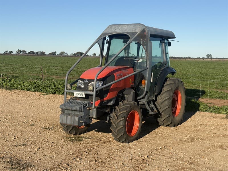 2020 KUBOTA M5101N 105HP WITH ORCHARD CAGE, PIN: KBUM2EDCJL8M50272. 4-cylinder Kubota diesel with 706.4 genuine hours, synchronized 3 range …