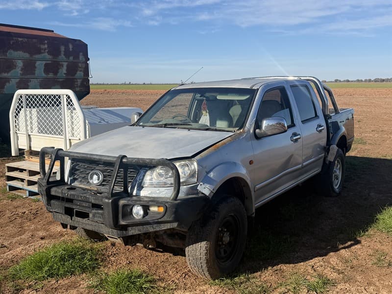 2011 GREAT WALL VIN: LGWDBE175BC653985, MODEL No # CC1031PS7A, ENGINE No #110920050, 6 SPEED MANUAL. No battery, engine condition unknown. V…
