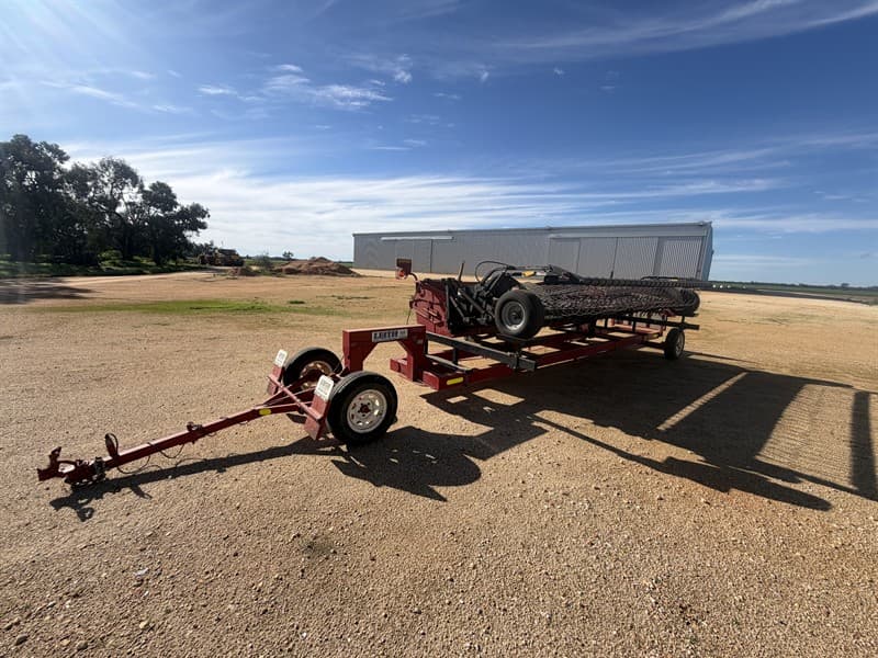 2010 CASE 2016 16M21 2CF CGC0023791 HARVEST. Presents in very good condition, excellent maintence history. New belts and fingers fitted and …