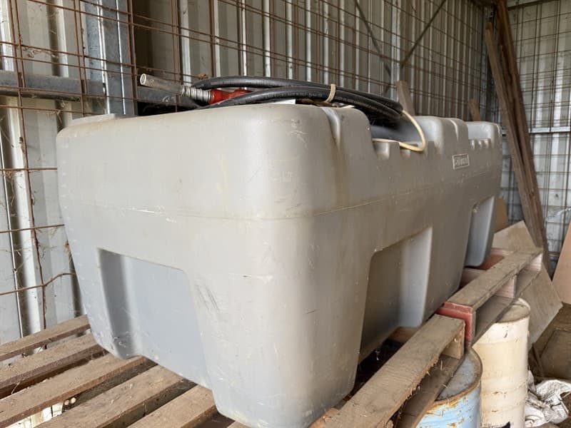 SILVAN 800 L FUEL TANK. 12V electric pump, automatic shut off nozzle and hose. Collection within two weeks of purchase. Vendor will supply l…