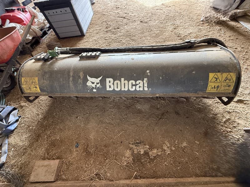 2016 BOBCAT 76 TILLER, Serial No: 055105262. Heavy Duty 76 rotary tiller with 44 double edge tynes, 1.98m working width, 2.2m overall width,…