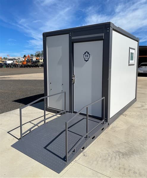 Unused Wheelchair Accessible Toilet Block, Quality Finish, Removable Access Ramp with hand rails, Extra Wide Door (928mm) Heavy Duty Interio…