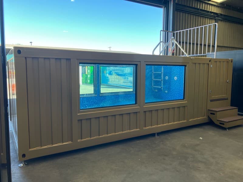 Unused 20ft Container Style Swimming pool, Comes with Pump, Adjustable feet, Hand rails, Ladder, Shipping Dimensions: 5800mm L x 1600mm H x …
