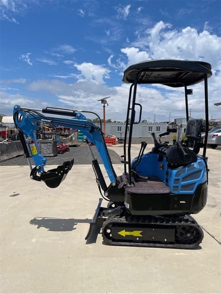 Unused 1.5 Ton Mini Excavator, Model: S15Pro, Serial No: 251100013, Comes with 360mm GP Bucket, Piped for Auxiliary, Hydraulic Oil Flow Rate…