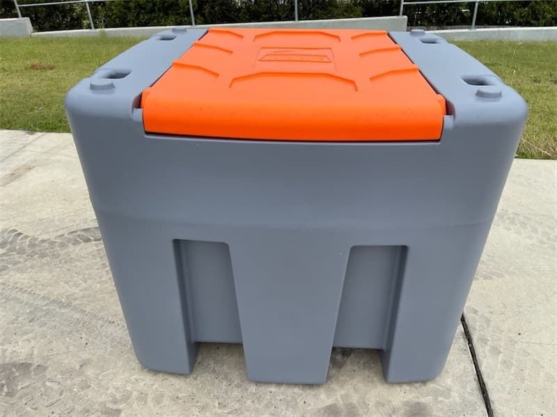 Unused 980 Litre Fuel Cube / Tank, Model: DD980, Comes with: 12V Pump - 56 l/m Flow, 10m hose /hose Reel with automatic shut off Nozzle, Loc…