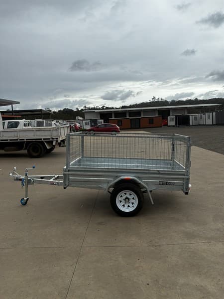 7ft x 5ft Galvanised Single Axle Box Trailer, 330mm Side Height, 600mm Detachable Cage Side, Jockey Wheel, Shipping Dimensions: 3500mm long …
