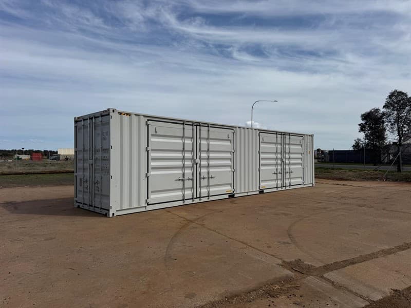 Unused 40ft High Cube 2 Door Side Opening Container, With Forks Pockets, 2 Large side doors on one side, Doors Dimensions: Approximately 4m …