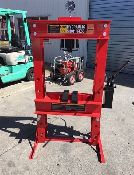 Unused 50 Ton Hydraulic Workshop Press, 2 speed pump, some assembly required, Approximate Shipping Dimensions: 1880mm L x 910mm W x 340mm H,…