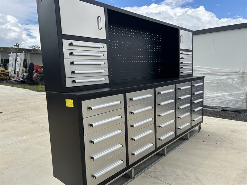 Unused 35 Drawer Stainless Steel Tool Cabinet / Work Bench(10ft) Model: 10FT-35D, 35 Drawers, 3 Part Sliding Drawer System, Approximate Ship…