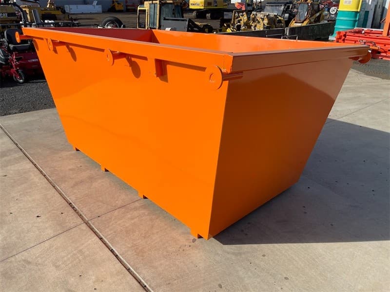 Unused 4 Cubic Metre Skip Bin, Heavy Duty Steel construction, Lifting pins Overall Length : 2705mm x Overall Width: 1735mm x Overall height:…