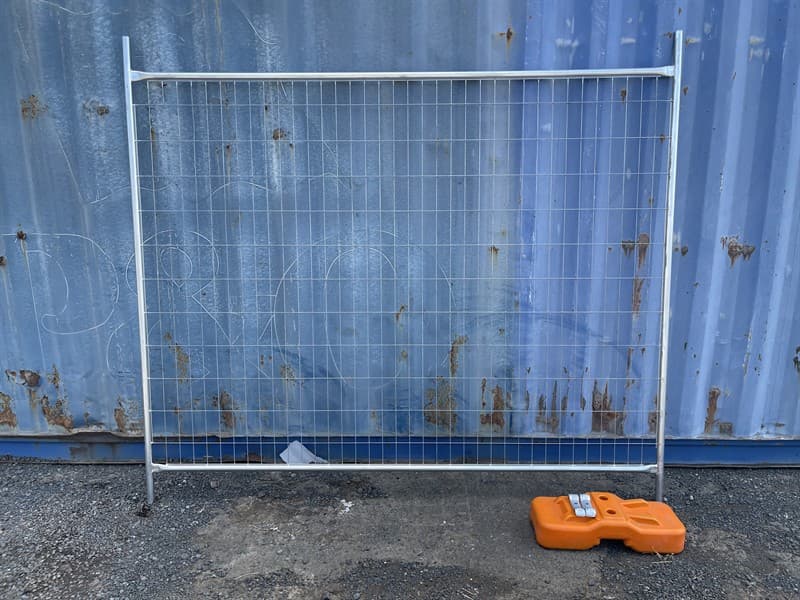 Quantity of XXX Unused Galvanised Temporary Fence Panels, Each Panel comes with 1 x Clip & 1 x Concrete filled Base, Dimensions: 2100mm x 24…