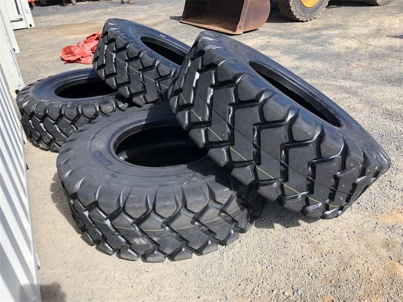 Quantity of 4 Unused 17.5-25 Earthmoving Tyre, Tubeless, E-3/L-3, PR: 16, Standard Rim 14``, Each Tyre Shipping Dimensions: 1350mm Diameter …