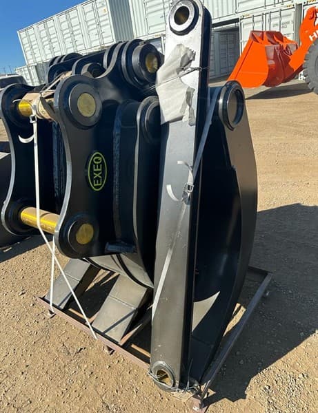 Unused Grab Attachment to Suit 18-25T Excavator, Width: 1010mm, Pin Diameter: 80mm, Centre to Centre: 460mm, Between the ears: 340mm, Maximu…